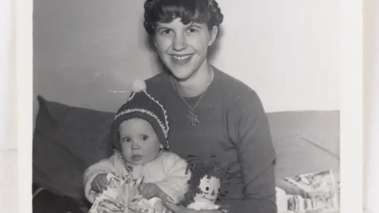 Una fotografía de Sylvia Plath con su hija Frieda