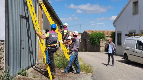 Instalación de fibra óptica en el medio rural de la Comunidad