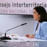La ministra de Sanidad, Carolina Darias, en la rueda de prensa tras la reunión del Consejo Interterritorial del Sistema Nacional de Salud este miércoles en Madrid.