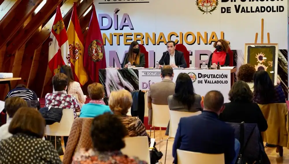 El presidente de la Diputación de Valladolid, Conrado Íscar, presenta el II Plan de Dinamización Económica de la Mujer Rural 2021-2024