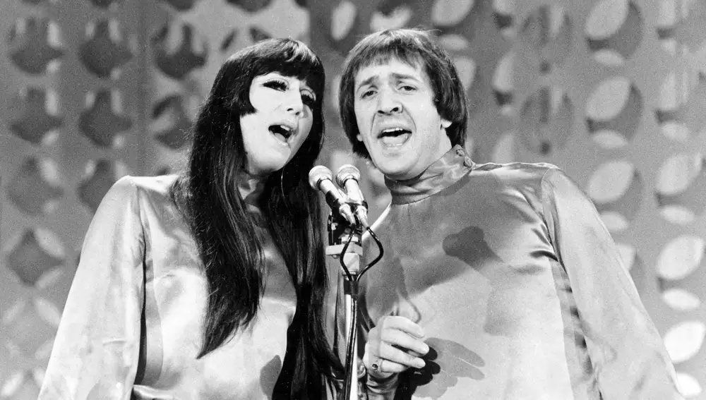 Cher y su exmarido Sonny Bono, en una foto de 1966