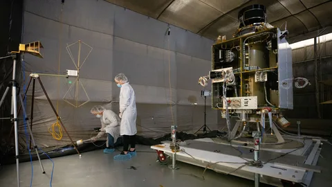 La sondaV DART se somete a pruebas de interferencia electromagnética