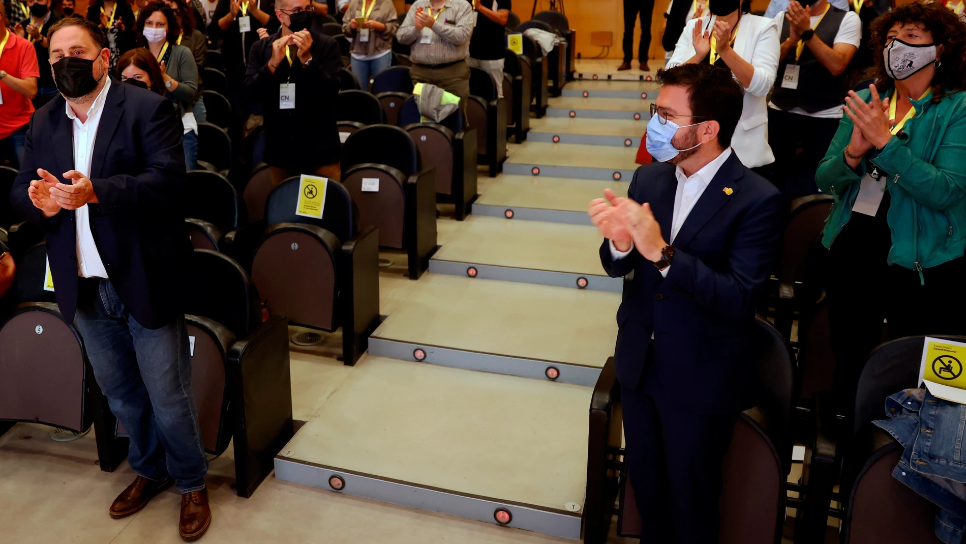 El presidente de ERC, Oriol Junqueras (i) y el presidente de la Generaliat, Pere Aragonès (d).