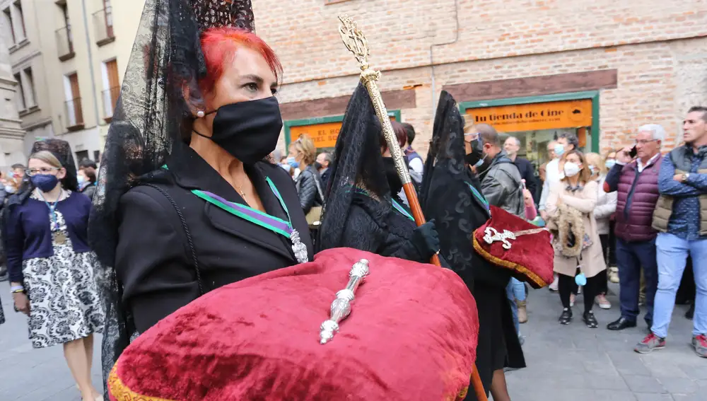 Procesión de la Virgen de los Dolores por las calles de Valladolid durante Encuentro Nacional de Jóvenes de Hermandades