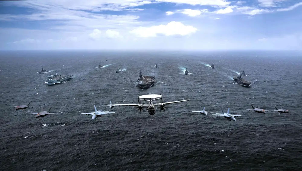 Despliegue de flotas de EEUU, Reino Unido, Australia y Japón cerca de Singapur, con los portaaviones HMS Queen Elizabeth y USS Carl Vinson