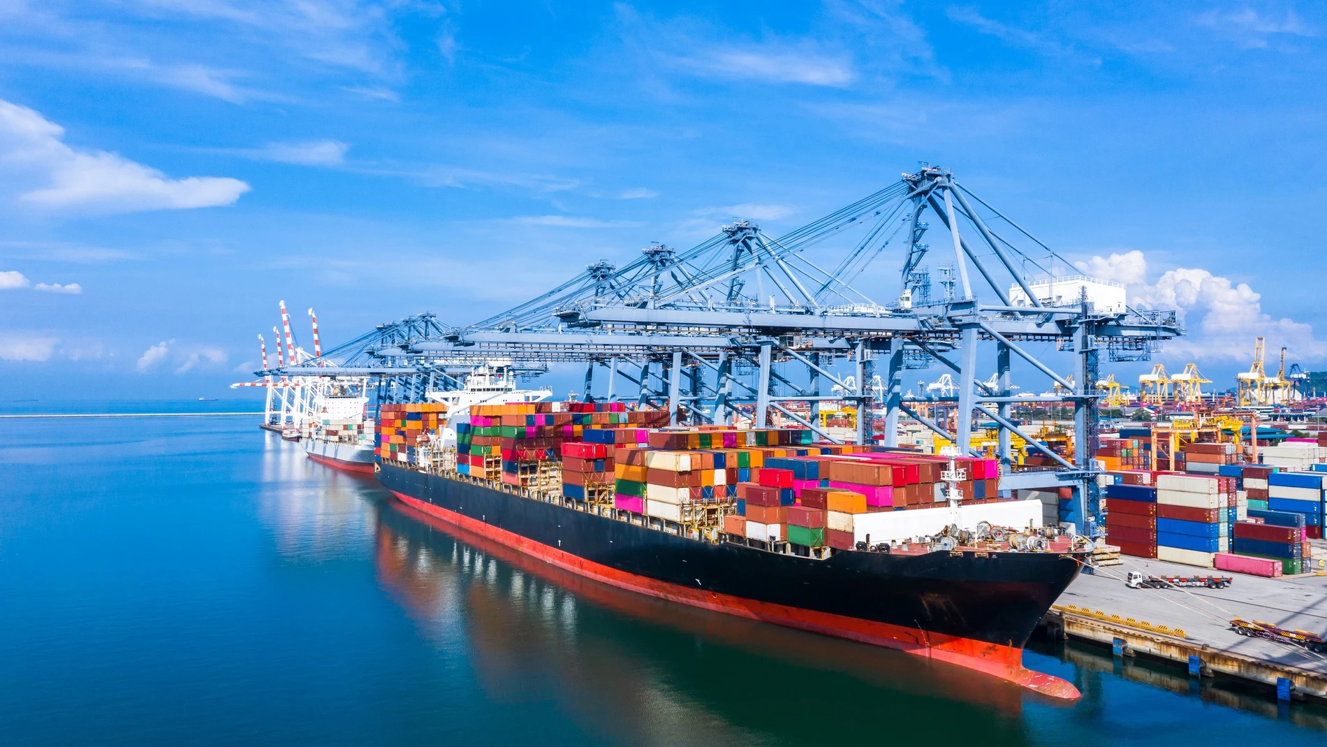 Imagen de recurso de exportaciones por vía marítima.