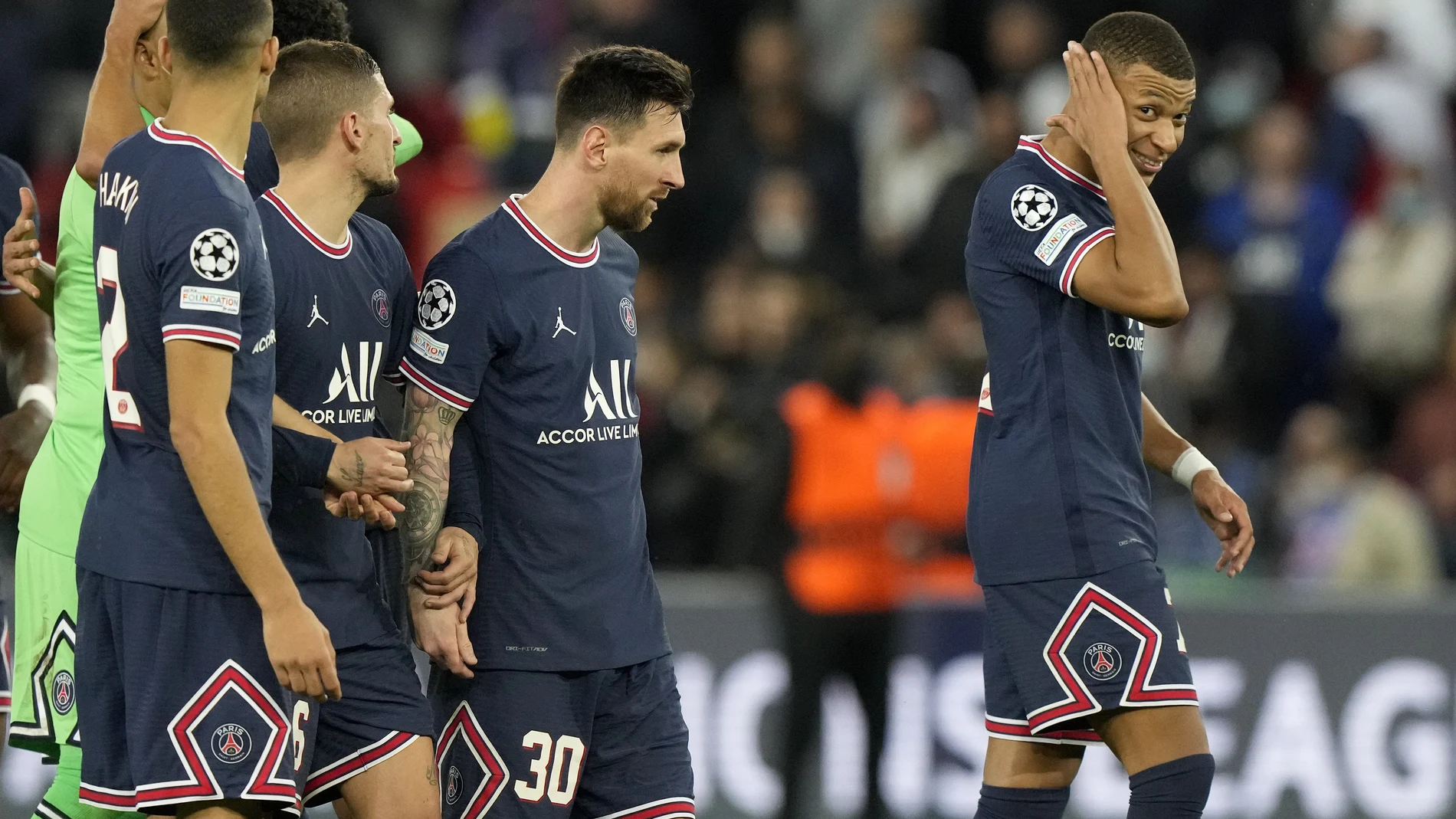 El triunfo contra el RB Leipzig no impidió las críticas al PSG por su juego.