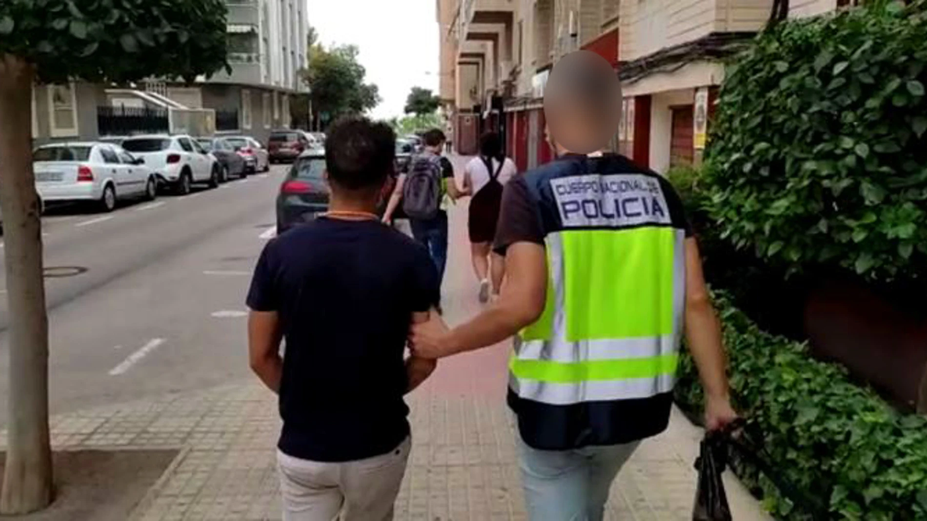Siete detenidos por allanamiento de morada, ocupación de bienes inmuebles y estafa en la provincia de Alicante