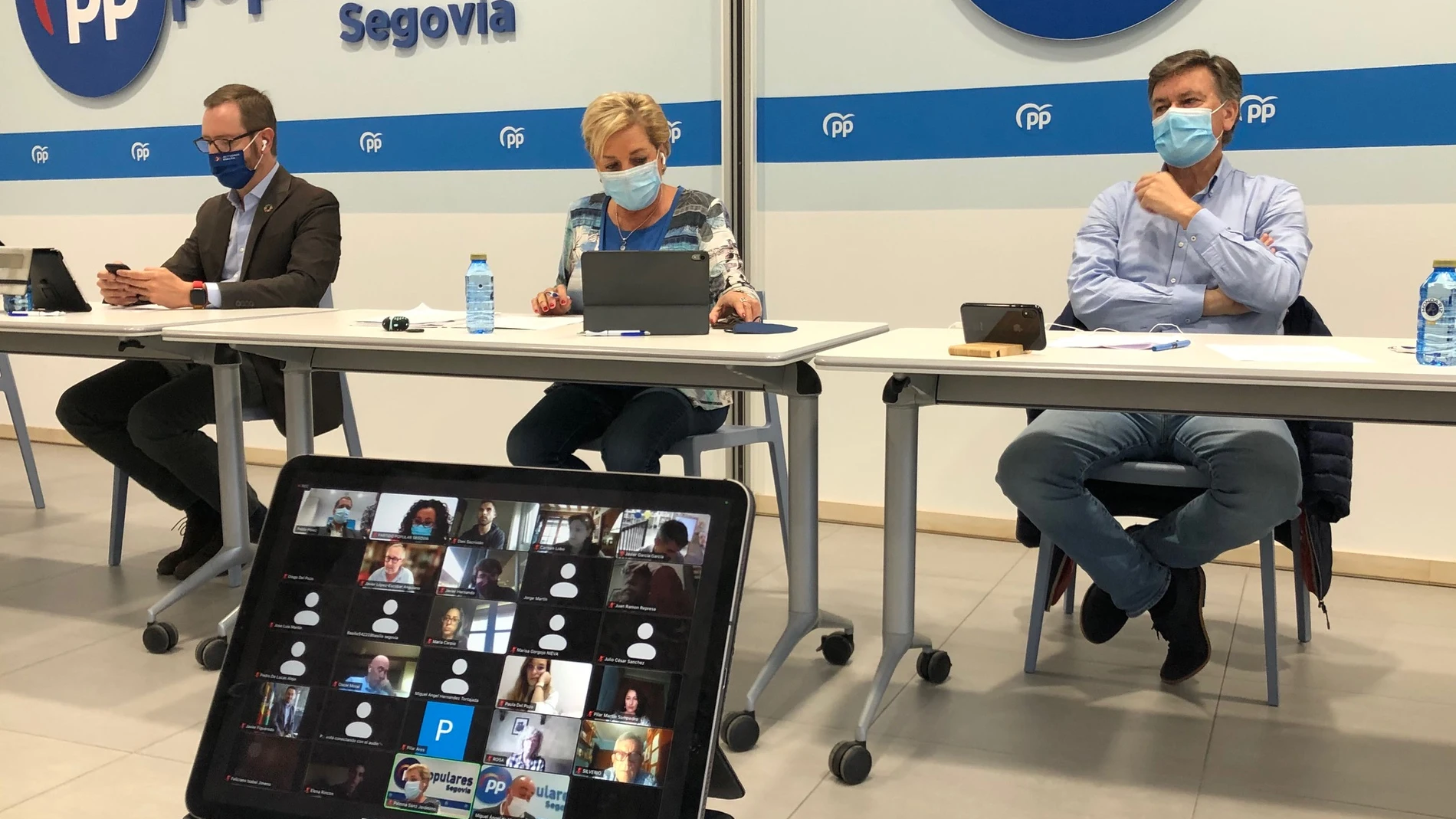 Junta Directiva del PP de Segovia, presidido por Paloma Sanz