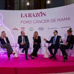 El debate, moderado por Marta Robles, se celebró en el Museo del Prado de Madrid, en el contexto del Foro del Cáncer de Mama impulsado por LA RAZÓN