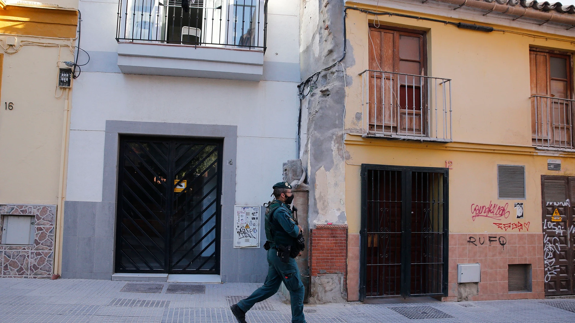 Un efectivo de la Guardia Civil en Málaga. EFE/Jorge Zapata