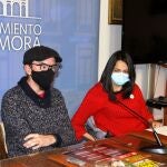 Presentación de las jornadas por parte de la concejal Mª Eugenia Cabezas y el promotor de la iniciativa, Paco González
