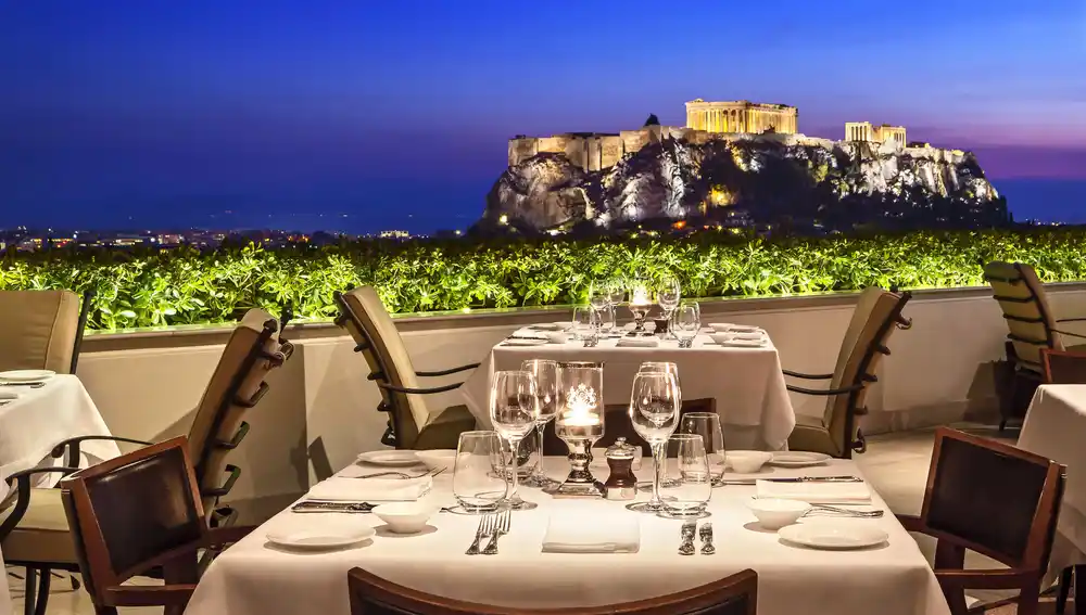Las vistas desde una de las terrazas del Hotel Grande Bretagne de Atenas