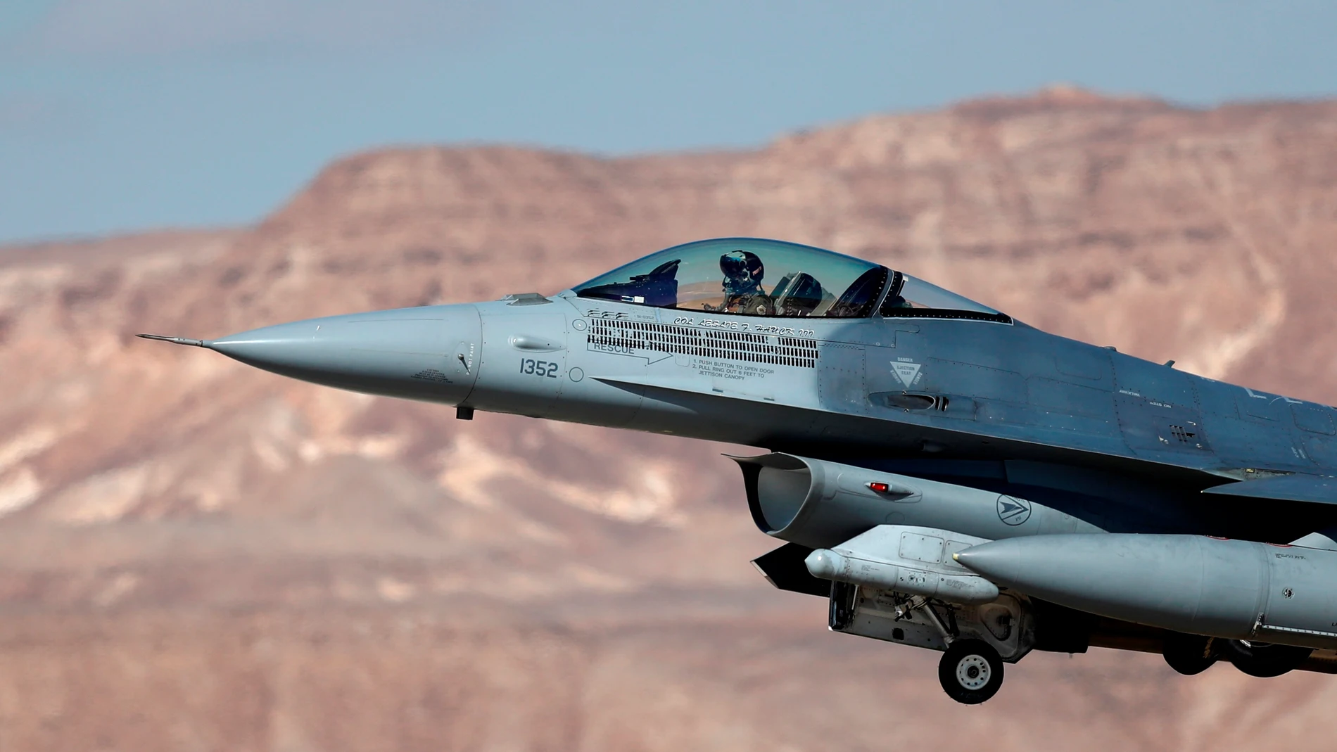 Un caza F-16i de EEUU participa en los ejercicios militares "Blue Flag" en Israel