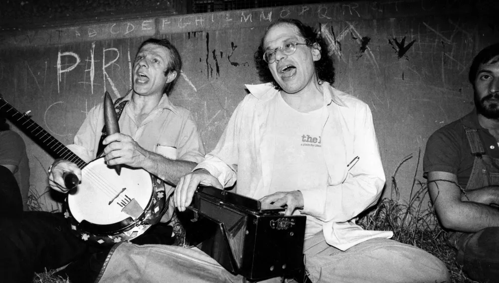 Peter Orlowski y Allen Ginsberg en la década de los setenta