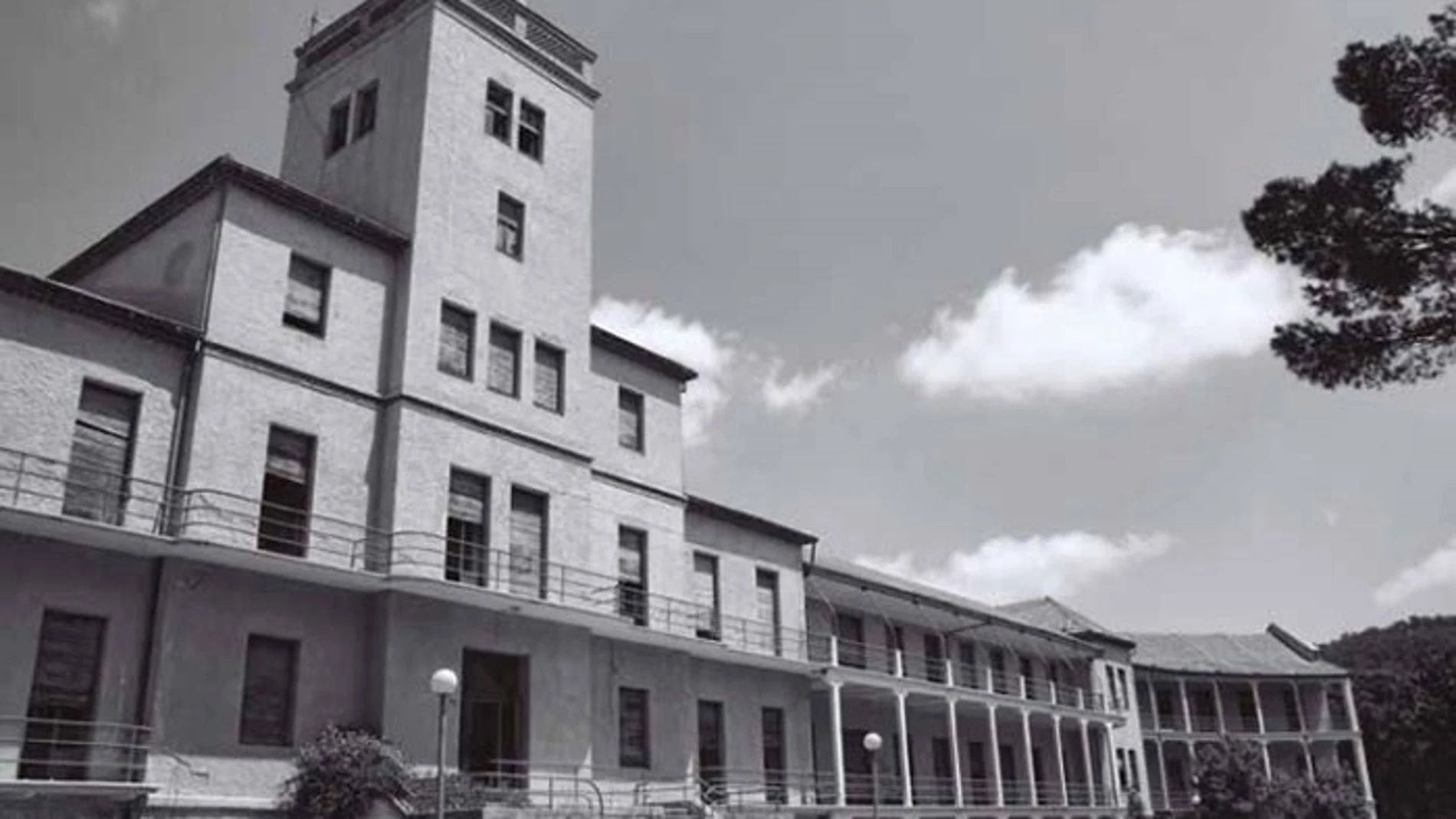 Antiguo sanitario de tuberculosos, en Sierra Espuña