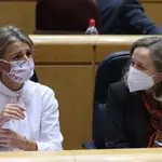 Las vicepresidentas Yolanda Díaz y Nadia Calviño durante la sesión de control al Gobierno en el pleno del Senado, este martes 2 de noviembre en Madrid