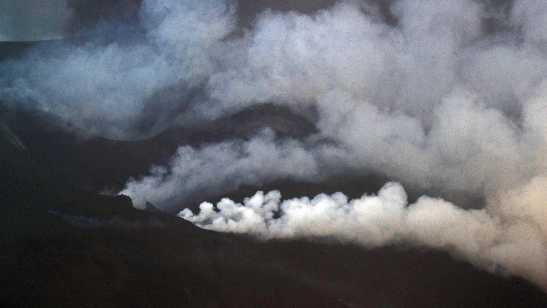 El volcán de Cumbre Vieja, en La Palma, continúa su actividad eruptiva cuando se cumple el día 46 desde que entró en erupción en septiembre.