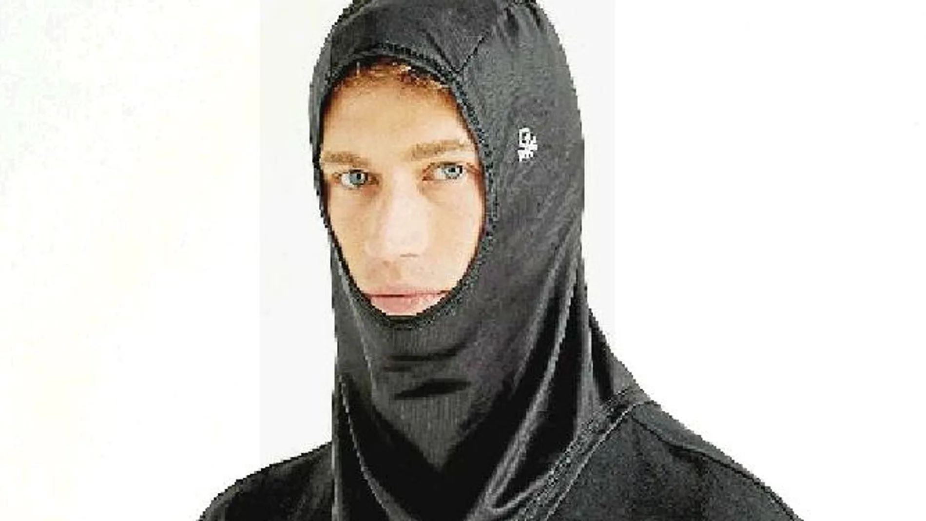 El hiyab se ofrece en hasta cuatro colores distintos y cuesta algo menos de 30 euros