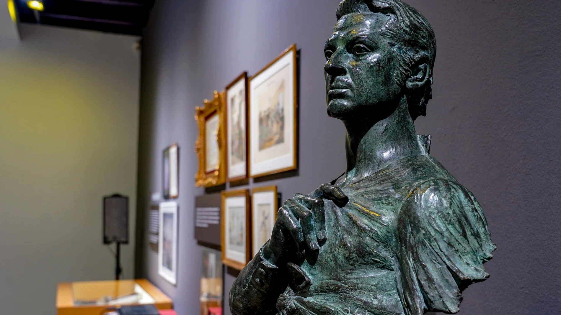 Detalles de la exposición conmemorativa del centenario de Antonio el Bailarín. Eduardo Briones / Europa Press