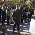 La ministra de Defensa, Margarita Robles (3i) visita este viernes el campamento de Monte La Reina, próximo a Toro (Zamora) para inspeccionar el estado actual de las instalaciones.