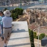 Turistas asiáticos en Cartagena