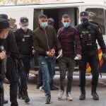 Uno de los doce detenidos del grupo de pasajeros magrebíes que huyó el pasado viernes de un avión que aterrizó de urgencia en Palma por una supuesta emergencia médica