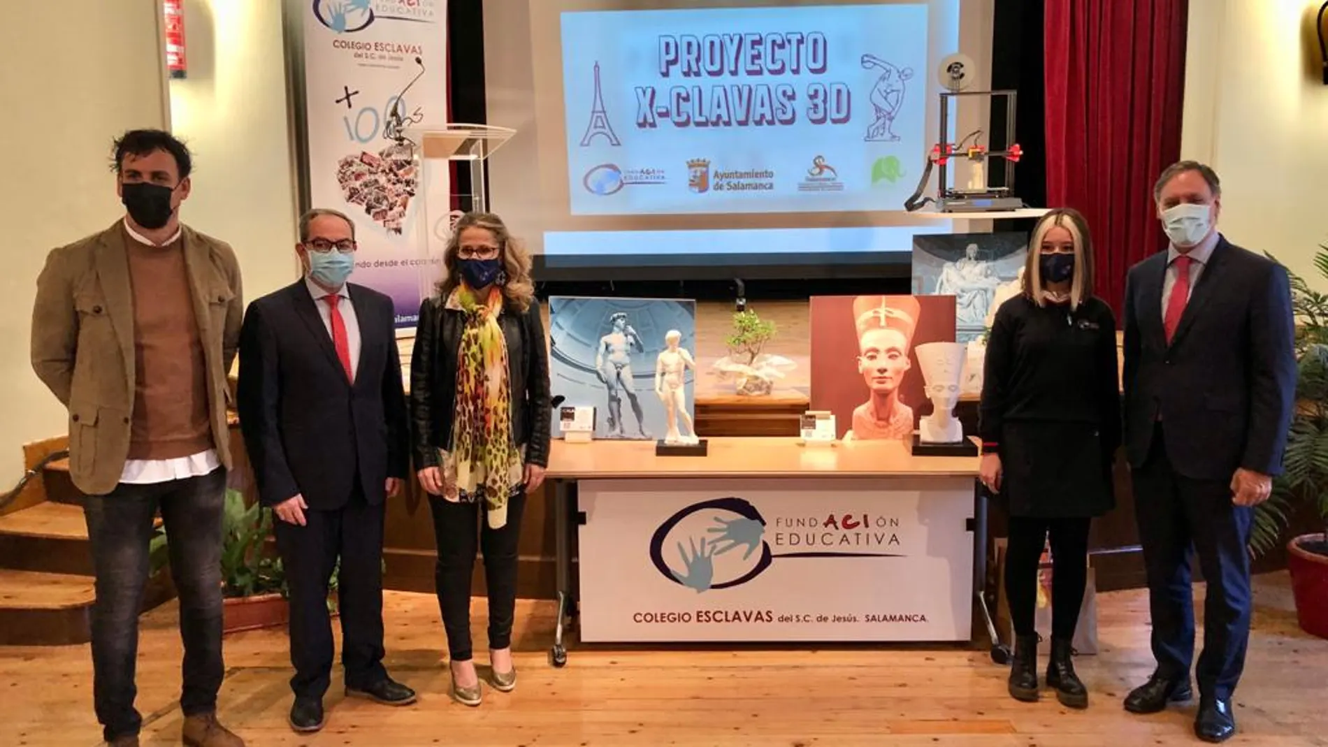 El alcalde de Salamanca, Carlos García Carbayo, clausura el foro