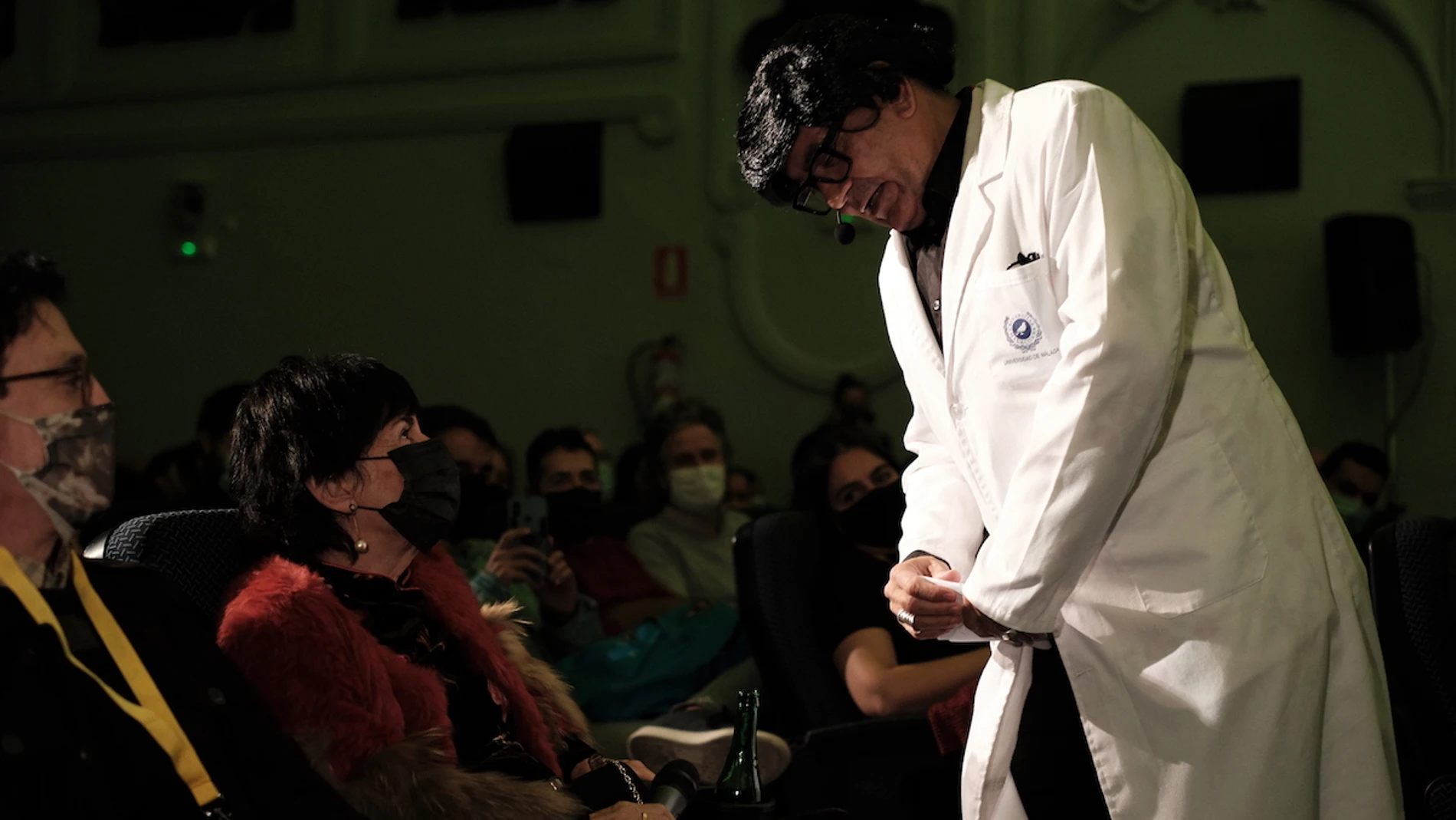 El actor y humorista José Corbacho encarnó durante la gala de inauguración una versión gamberra y personalizada del mítico personaje de Jerry Lewis