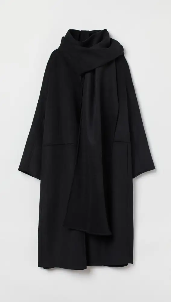 Abrigo en mezcla de lana en color negro, de H&M