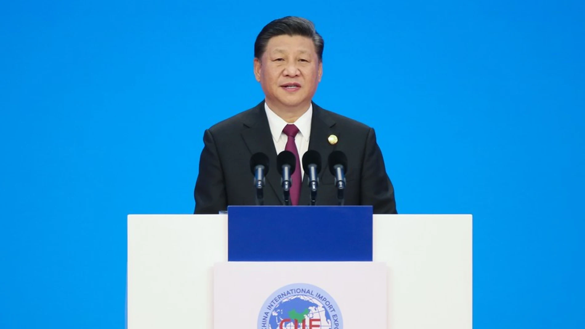 El presidente chino, Xi Jinping, pronuncia un discurso en la ceremonia de apertura de la primera Exposición Internacional de Importaciones de China (CIIE, siglas en inglés), en Shanghai, este de China, el 5 de noviembre de 2018