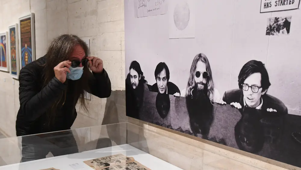 GRAF1362. LEÓN, 12/11/2021.- Vista de la exposición retrospectiva del diseñador gráfico Victor Moscoso, una de las figuras clave en el movimiento contracultural de los años 60 en Estados Unidos que se inaugura este viernes en el MUSAC (Museo de Arte Contemporáneo de Castilla y León) .EFE/J.Casares
