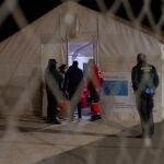 La Guardia Civil intercepta dos pateras con 19 personas a bordo en aguas de la Región, todos en buen estado
