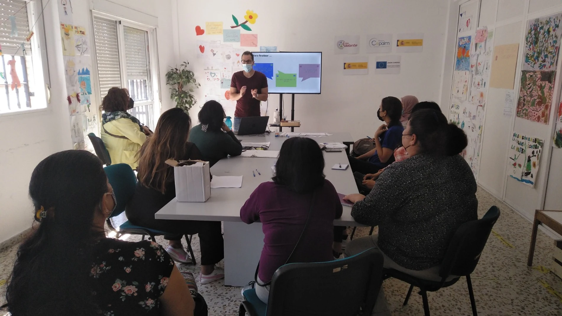 El Programa Sara orienta a mujeres en riesgo de exclusión en el ámbito laboral y las competencias digitales