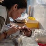 Zambrano aborda las adopciones en países africanos