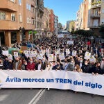 La Mesa del Ferrocarril de Ávila celebró la primera de las manifestaciones convocadas para reivindicar el servicio ferroviario en la provincia.