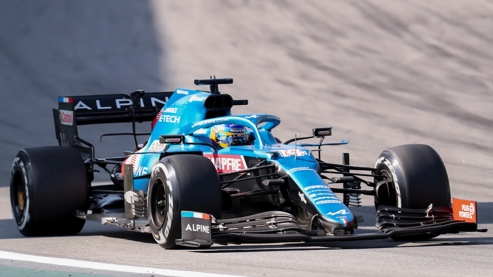 Fernando Alonso, al volante de su Alpine en 2021.