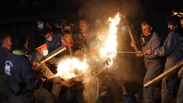 Celebración del tradicional Toro Jubilo en Medinaceli