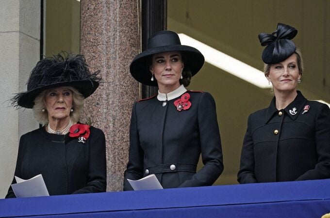 Camila Parker Bowles, Kate Middleton y Sofía de Wessex en el balcón presidencial