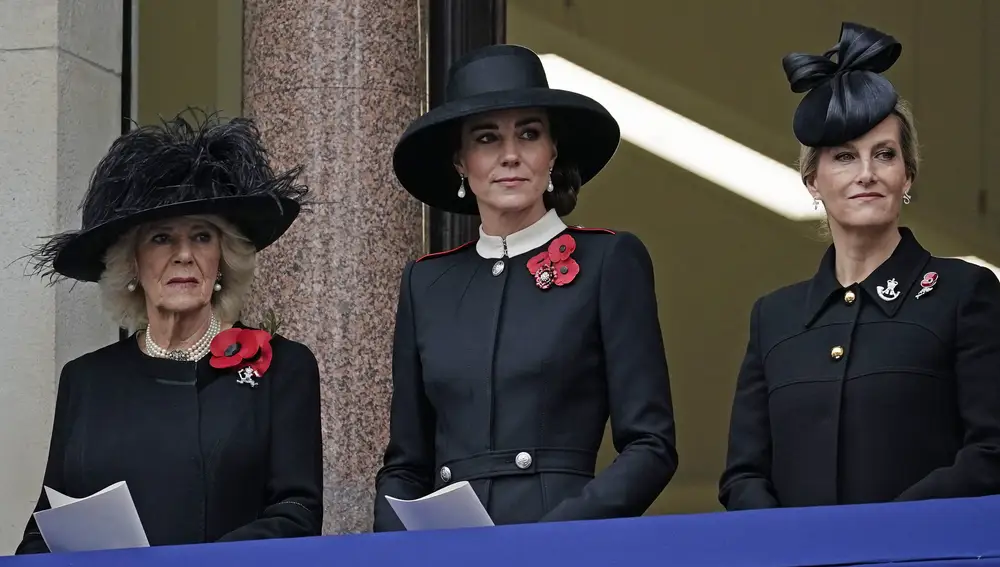 Camila Parker Bowles, Kate Middleton y Sofía de Wessex en el balcón presidencial