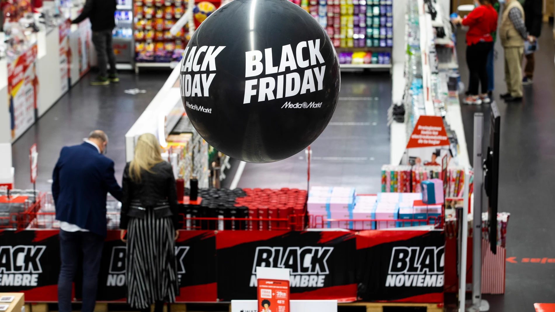 63% los consumidores adelantará sus compras navideñas Black Friday para ahorrar dinero