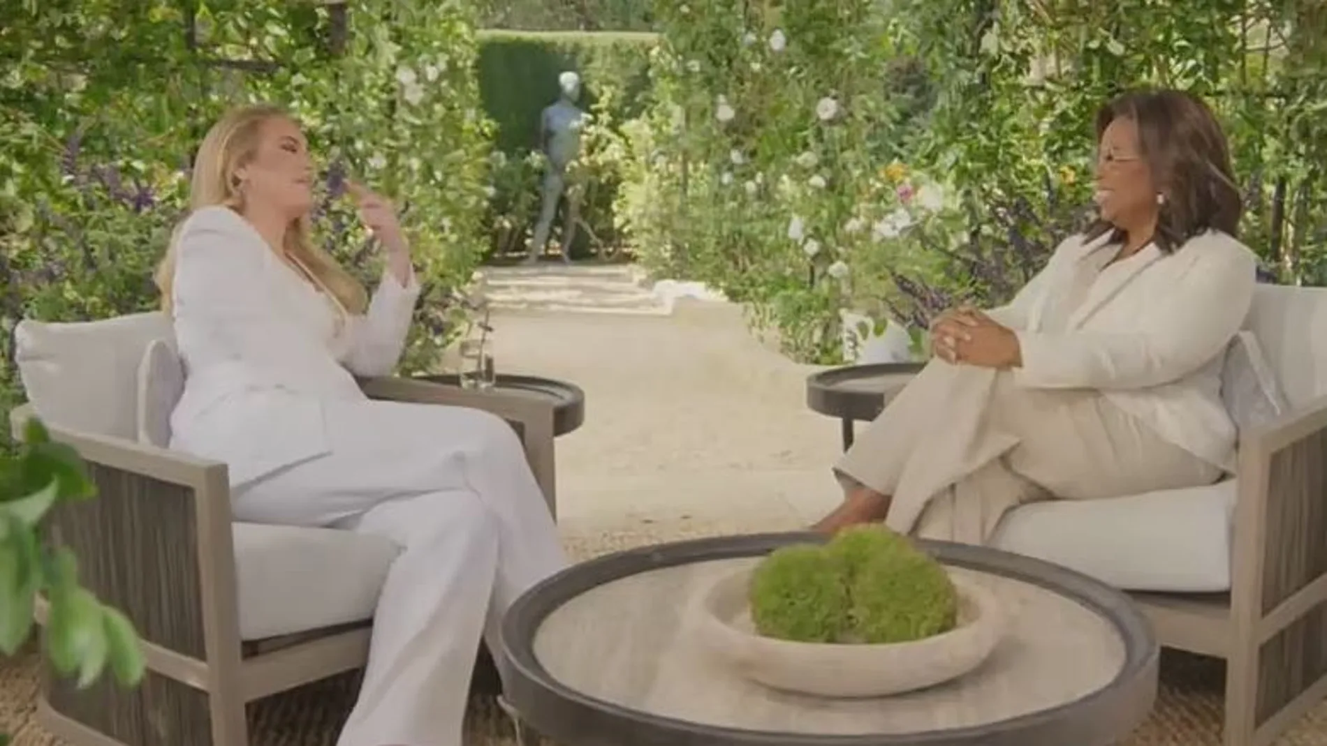 Adele, en entrevista con Oprah Winfrey