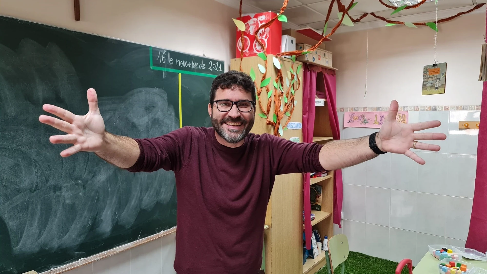 El valenciano Francesc Vicent Nogales ha sido reconocido como el mejor docente de Primaria de España en los premios Educa Abanca