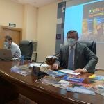 Alberto Abad (izda) y Antonio Pardo presentan la propuesta de la Diputación de Soria en Intur