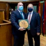 Alberto de Rosa recibe el Premio New Medical Economics a la mejor trayectoria profesional en el sector sanitario