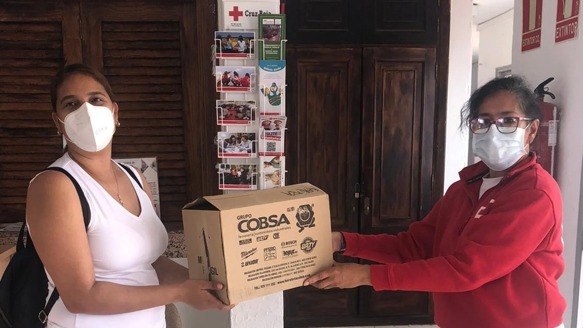 Entregas de kits personalizados de eficiencia energética en la Cruz Roja de San Isidro.
