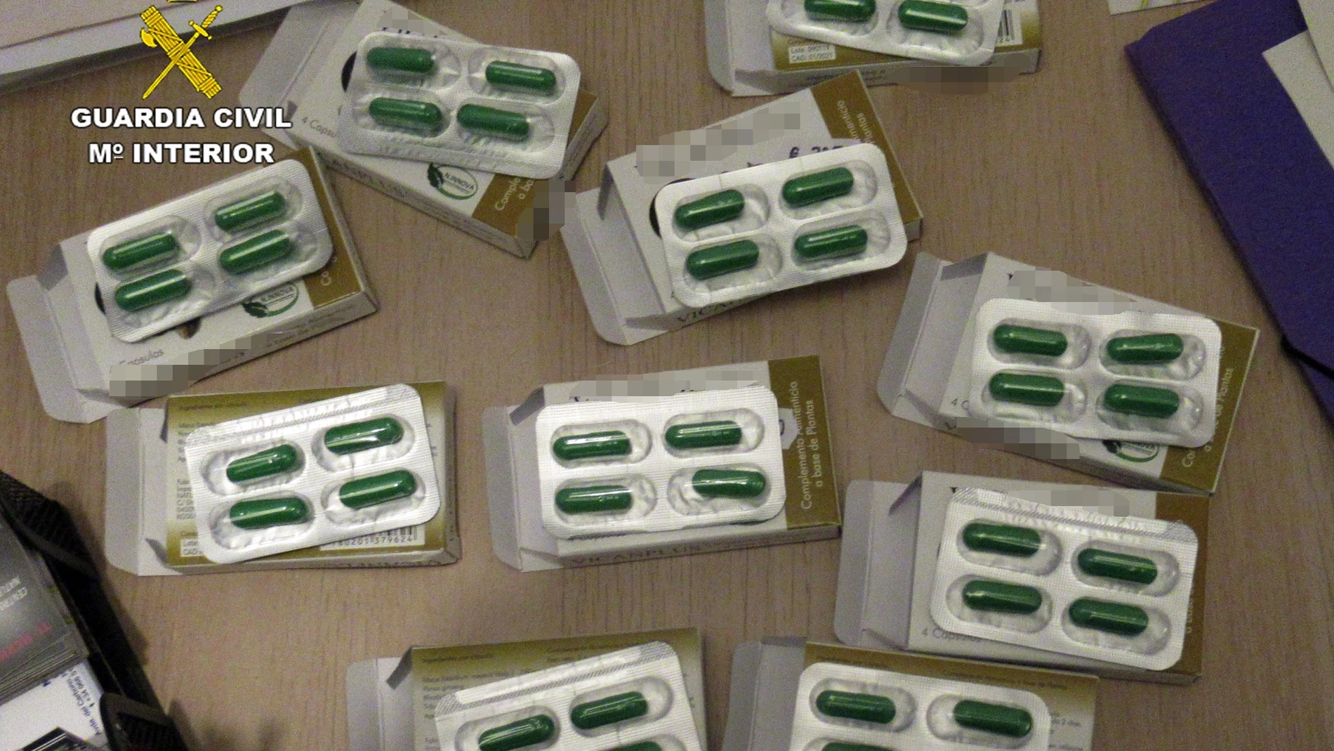 Parte de los medicamentos incautados