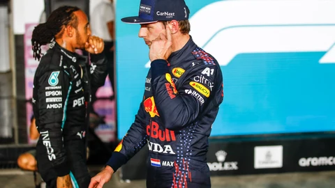 Max Verstappen y Lewis Hamilton
