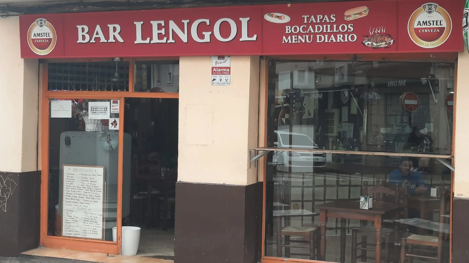 Imagen de un bar de la ciudad de Valencia donde han proliferado los traspasos de locales