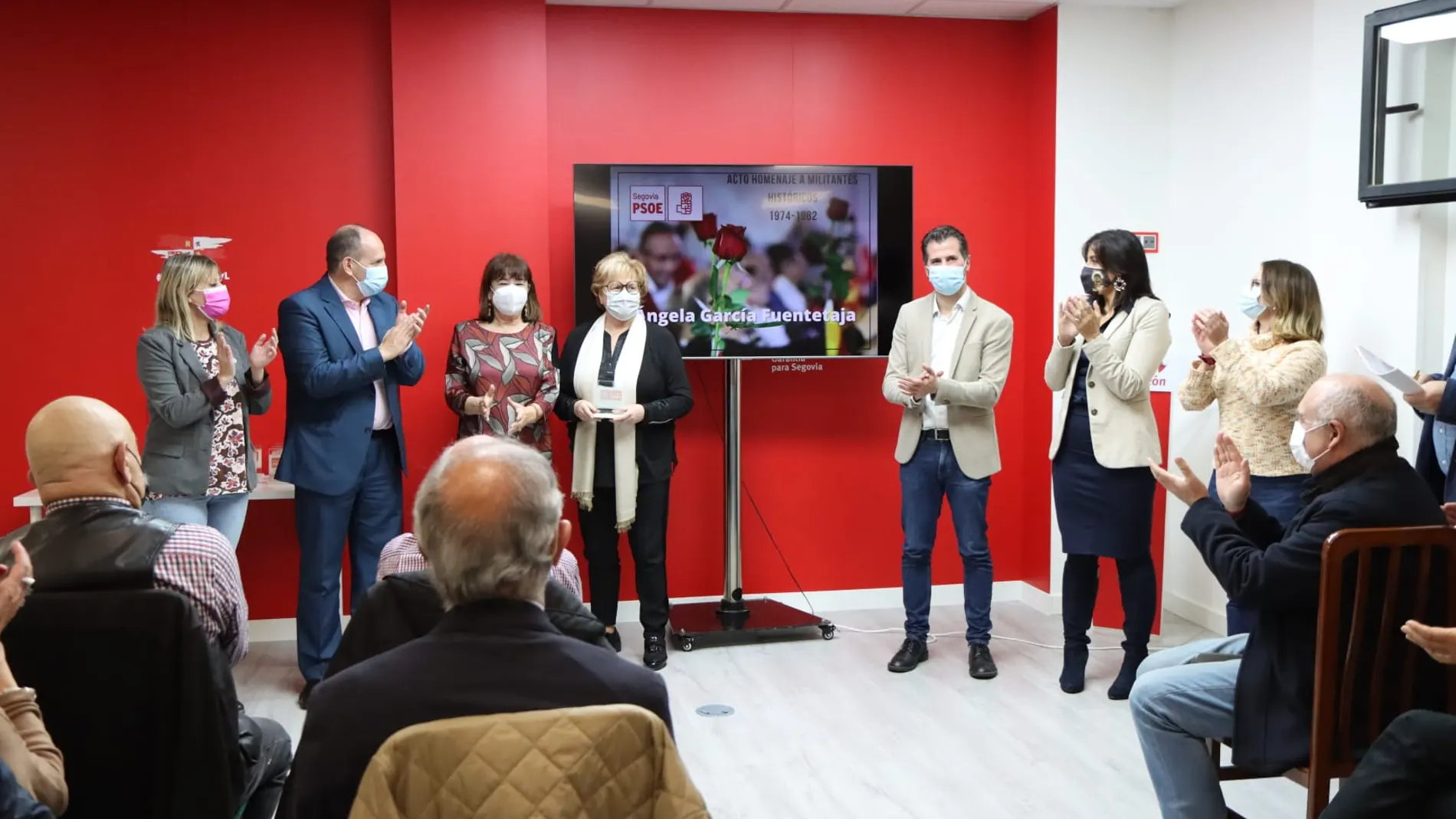 Luis Tudanca y Cristina Narbona durante el homenaje a los históricos socialistas de Segovia